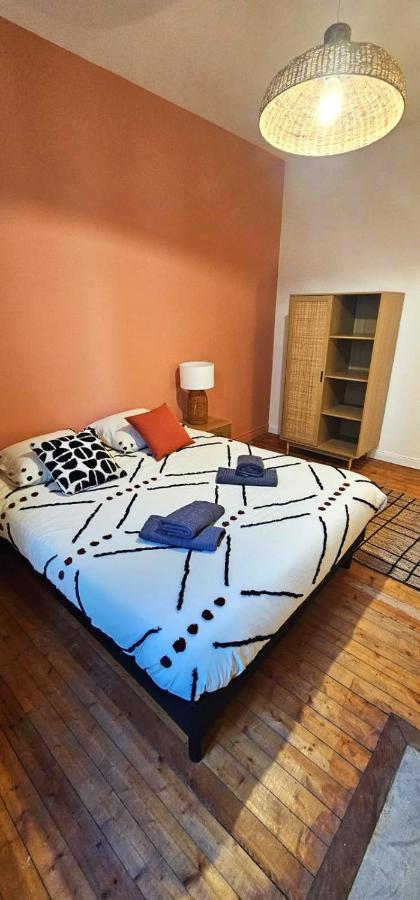 Aux Clefs Des Sacres - Le Barbatre Apartment Reims Exterior foto